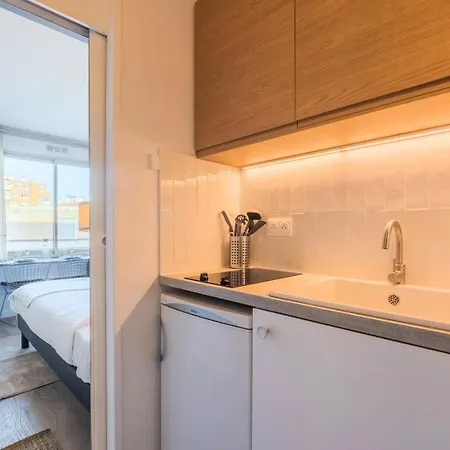 Proche Ecoles, Commerces Et Centre-ville Apartament Lille