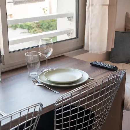 Proche Ecoles, Commerces Et Centre-ville Appartement *