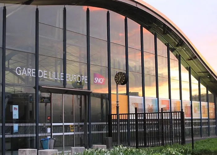 דירה Proche Ecoles, Commerces Et Centre-ville ליל