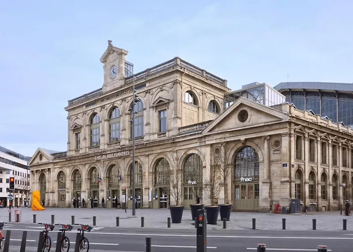 Proche Ecoles, Commerces Et Centre-ville Апартаменты *