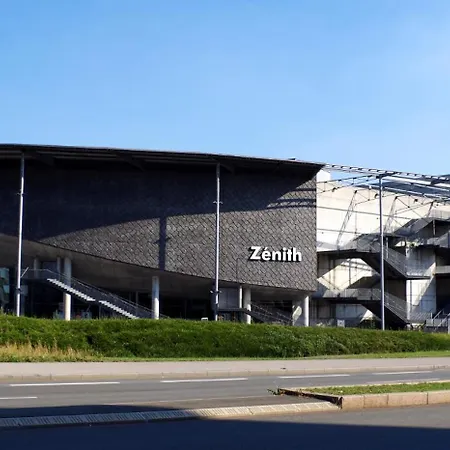Proche Ecoles, Commerces Et Centre-ville Lägenhet